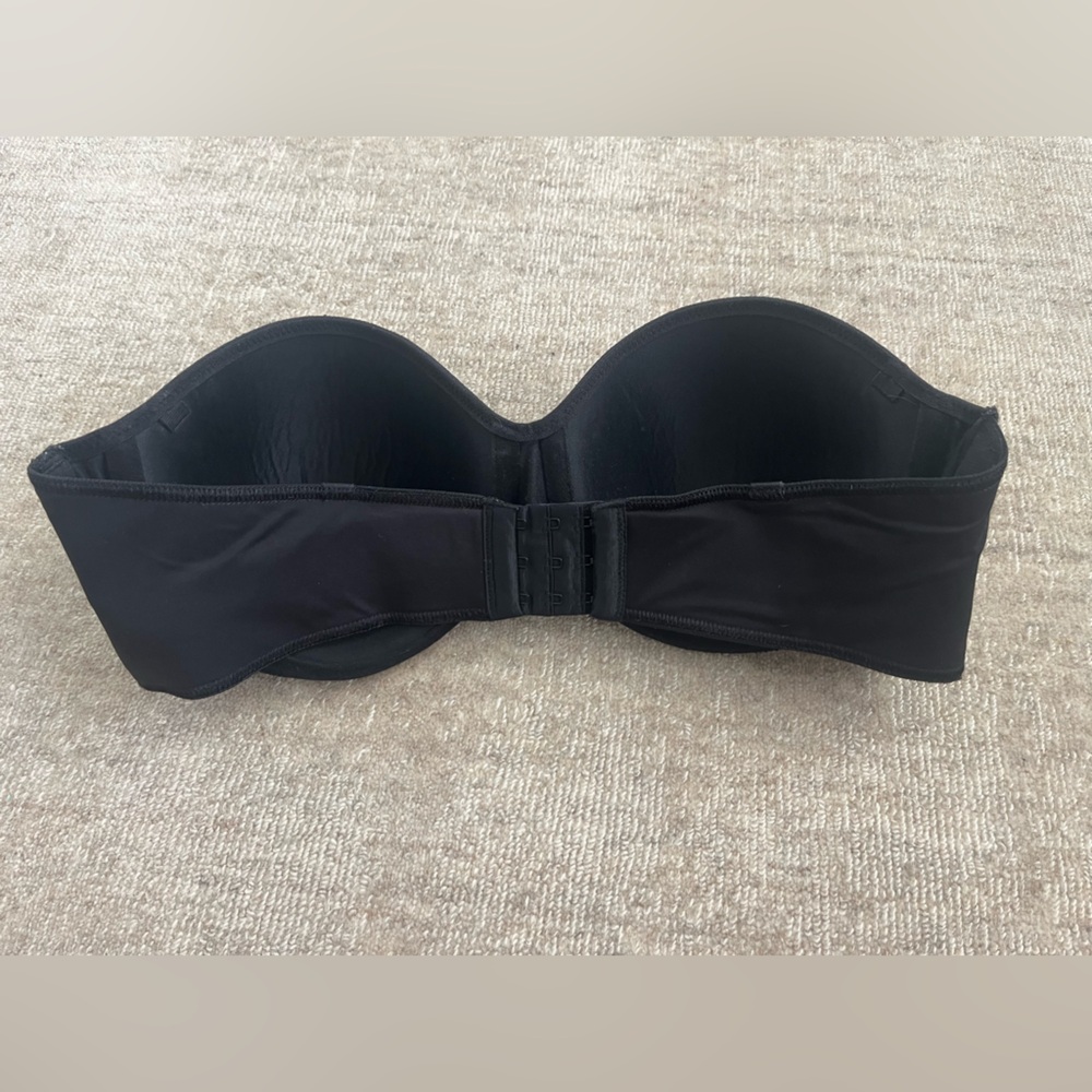 Black Strapless Bra